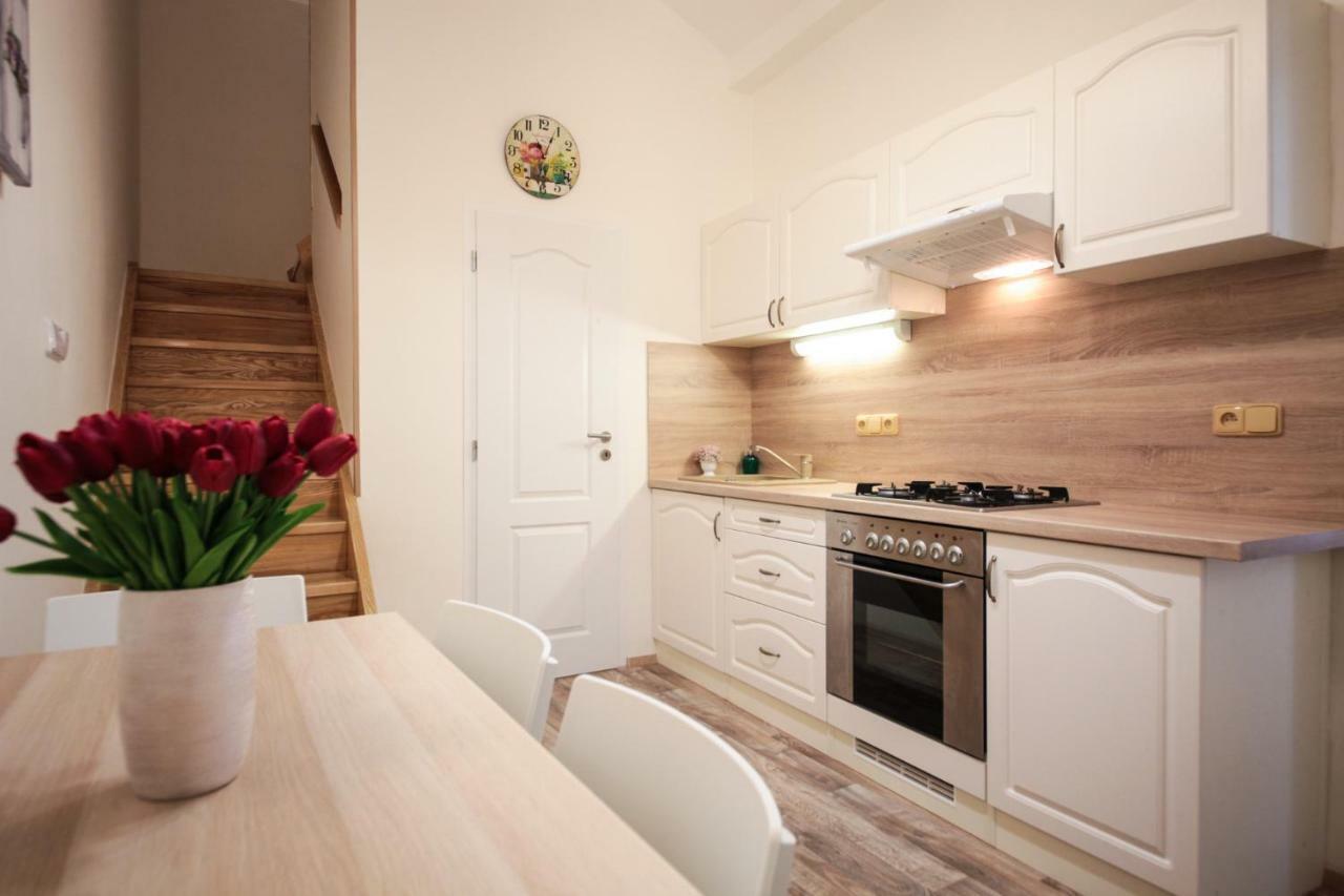 Family Duplex On Wenceslas Square Apartment Прага Екстериор снимка